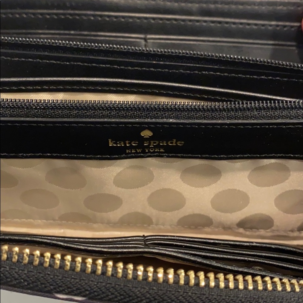 Kate Spade Wallet ๐ - Picture 3 of 4